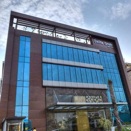 Hotel Delite Grand Faridabad Exterior foto