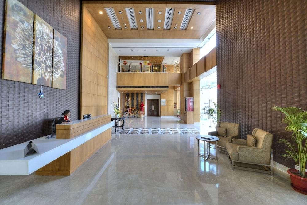 Hotel Delite Grand Faridabad Exterior foto