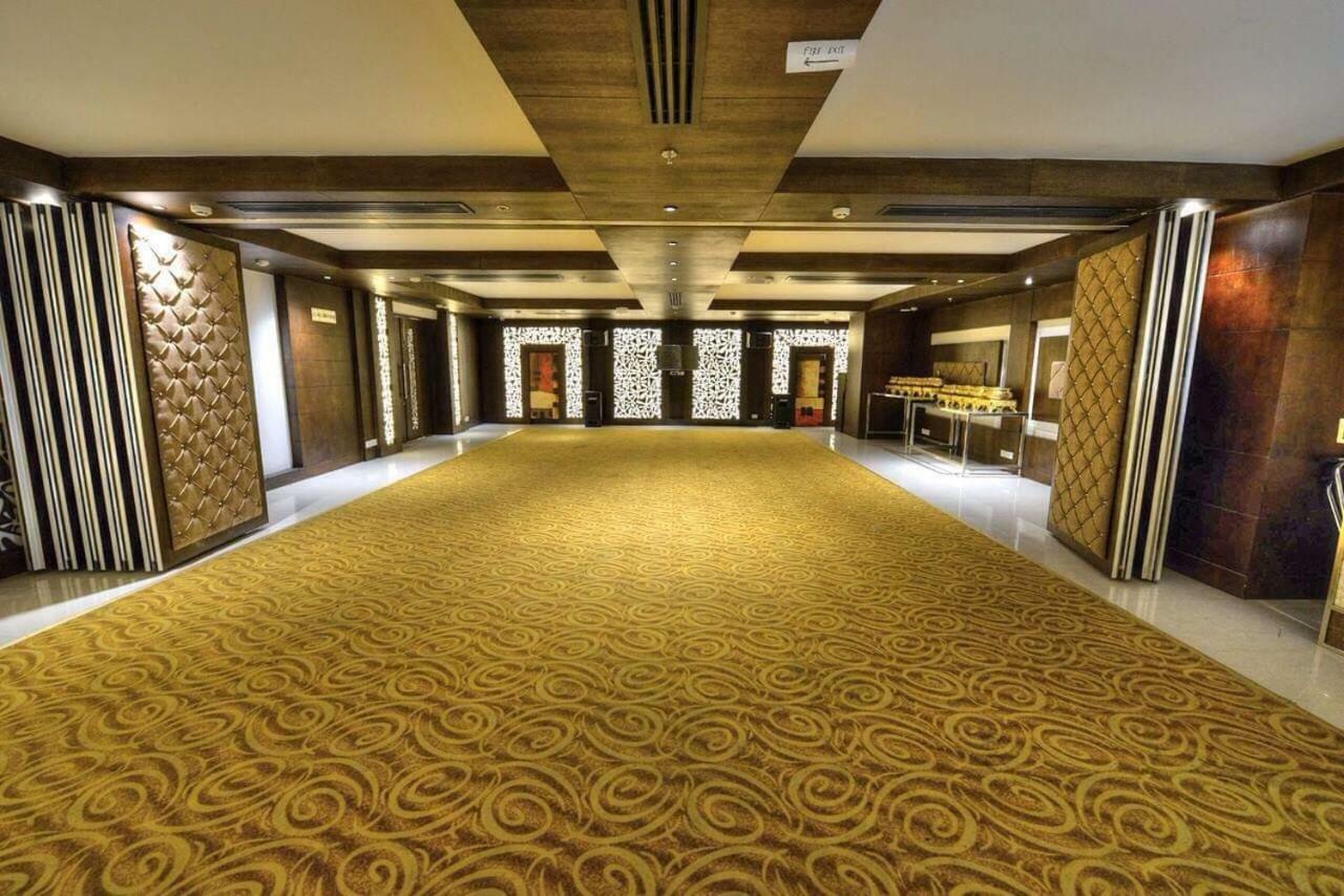 Hotel Delite Grand Faridabad Exterior foto